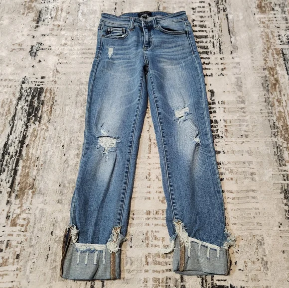 Judy Blue Straight Fit Jeans - Picture 2 of 4